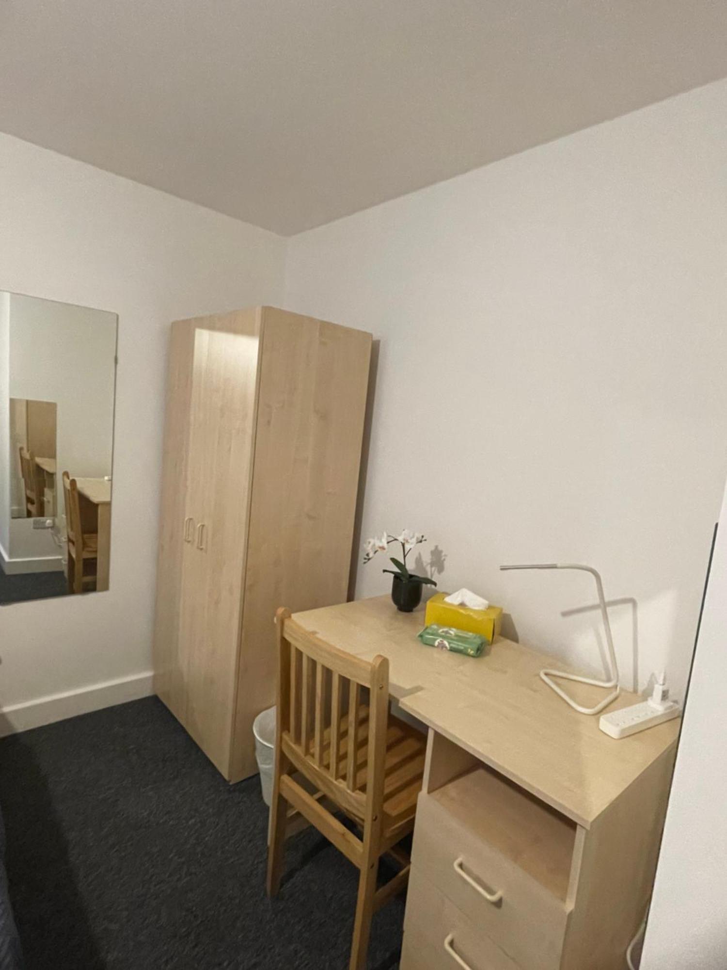 Lovely Triple And Quadruple Rooms In Euston & Square In Central Londen Buitenkant foto