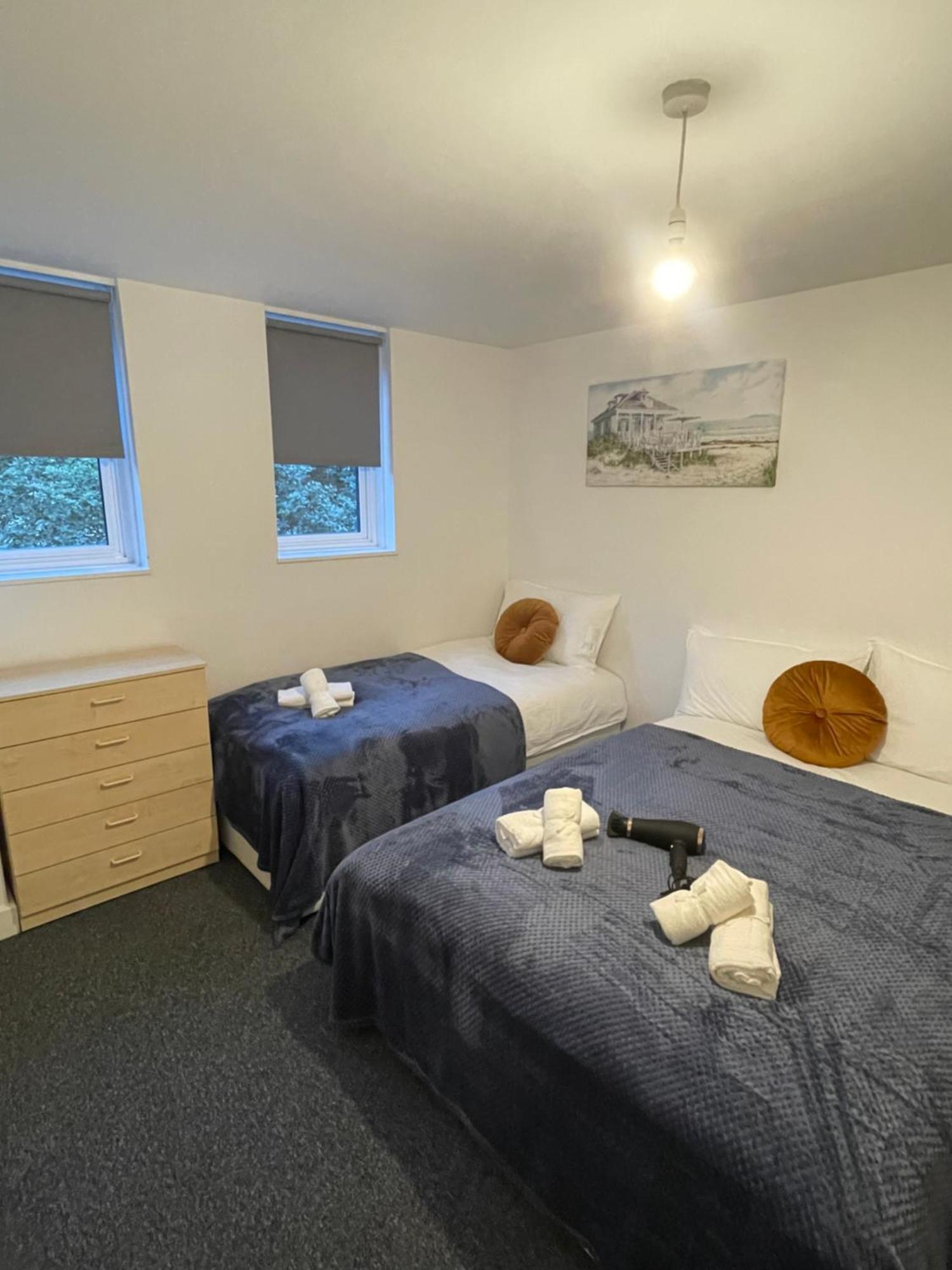 Lovely Triple And Quadruple Rooms In Euston & Square In Central Londen Buitenkant foto