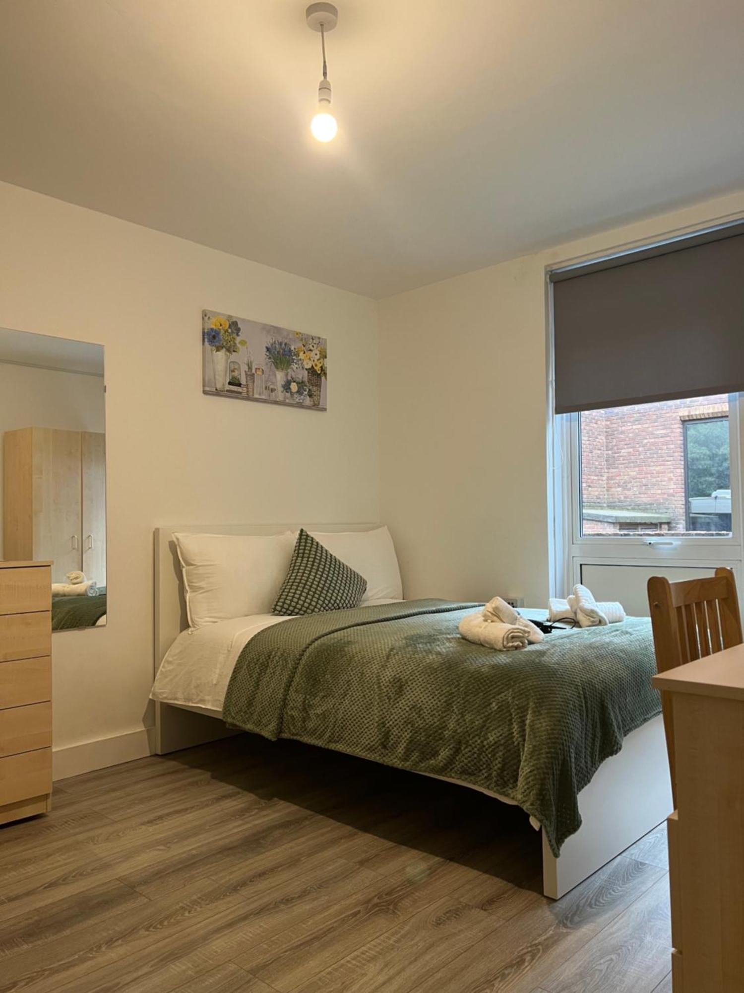 Lovely Triple And Quadruple Rooms In Euston & Square In Central Londen Buitenkant foto